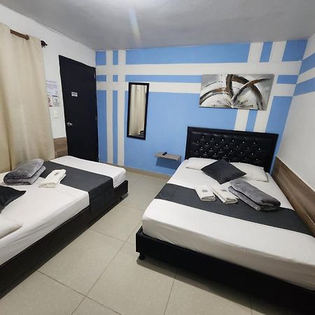 Hotel Medellin Calasanz Екстериор снимка