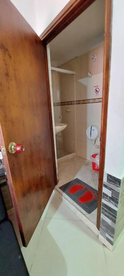 Hotel Medellin Calasanz Екстериор снимка