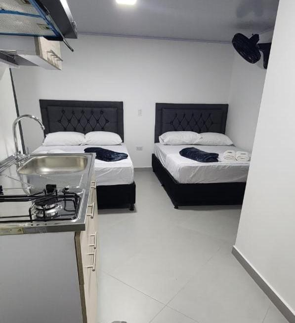 Hotel Medellin Calasanz Екстериор снимка