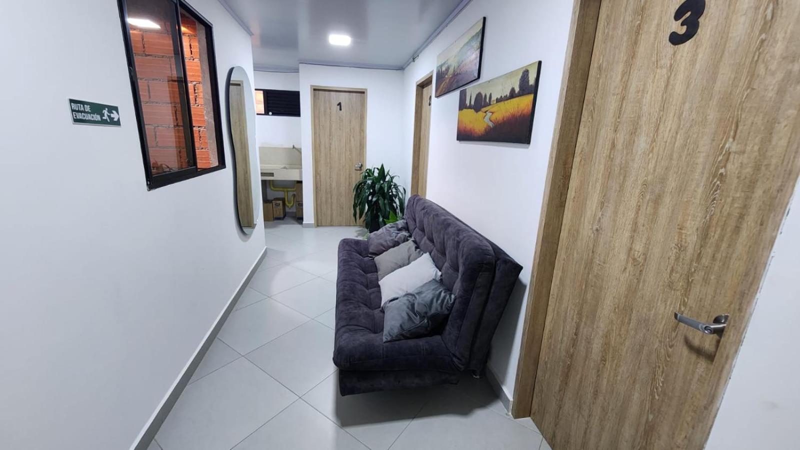 Hotel Medellin Calasanz Екстериор снимка