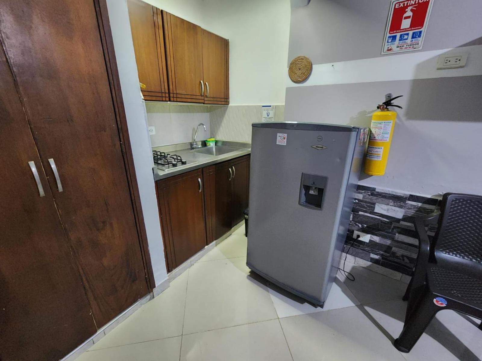 Hotel Medellin Calasanz Екстериор снимка