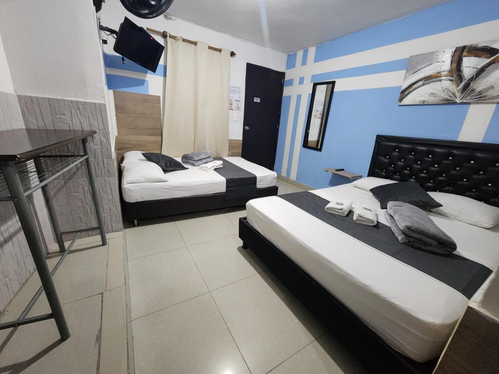 Hotel Medellin Calasanz Екстериор снимка