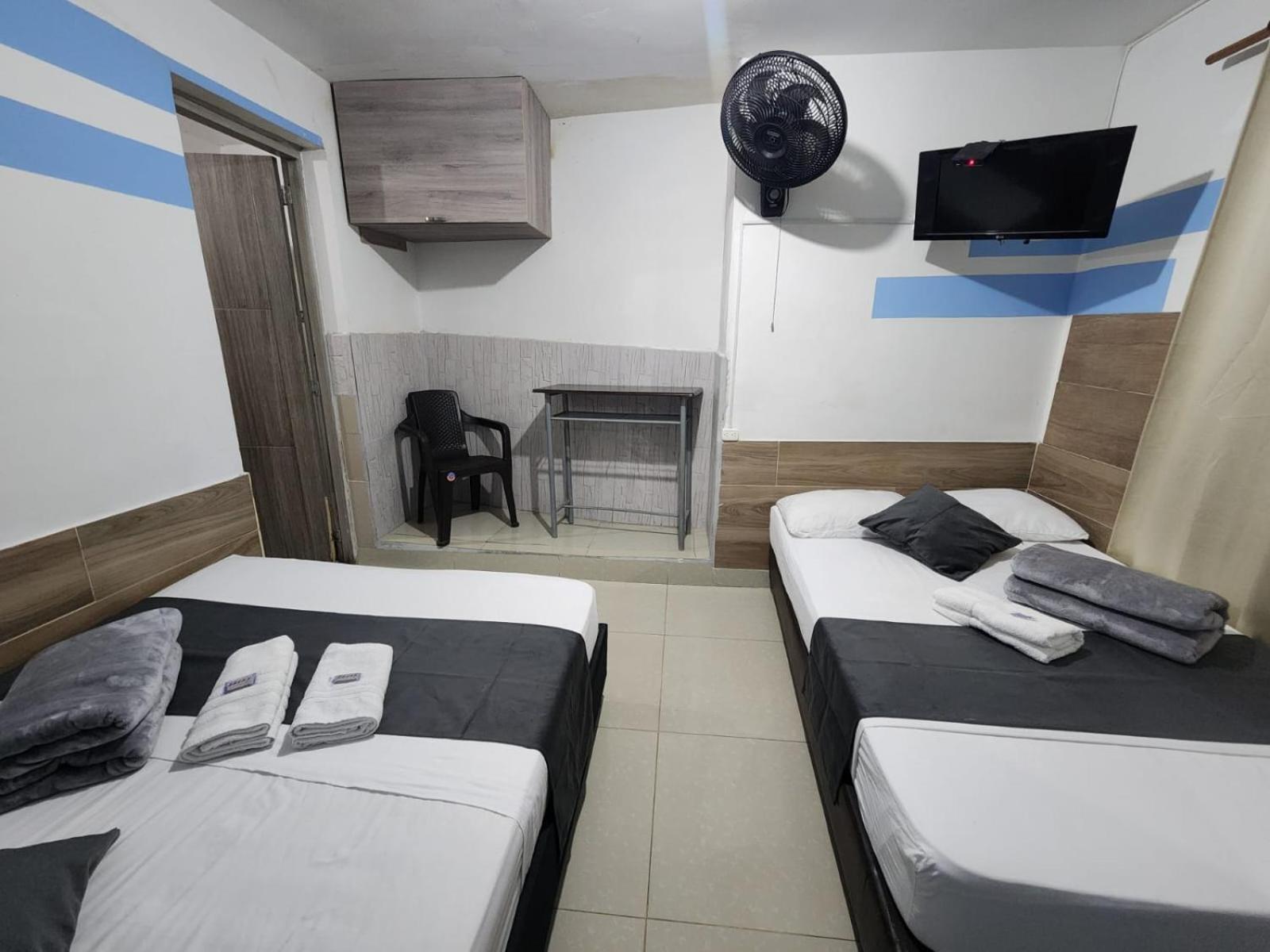 Hotel Medellin Calasanz Екстериор снимка