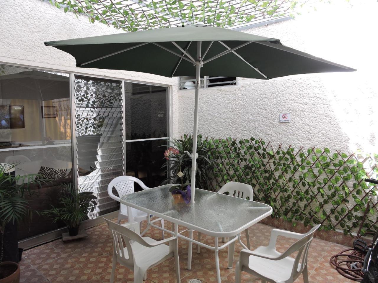 Hotel Medellin Calasanz Екстериор снимка