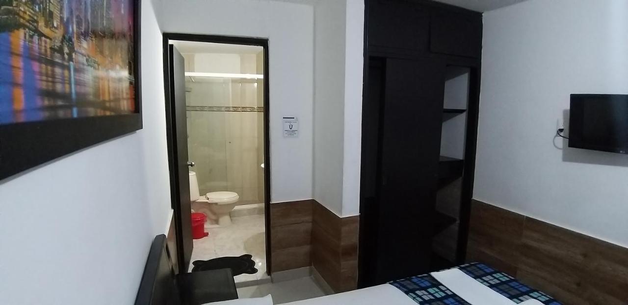 Hotel Medellin Calasanz Екстериор снимка